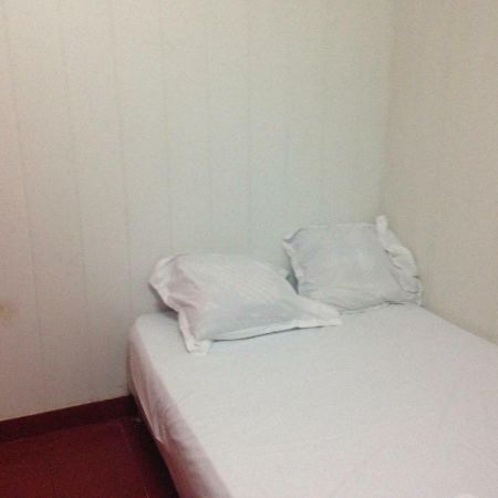 Hotel Cyrano Voltaire Paris Bagian luar foto