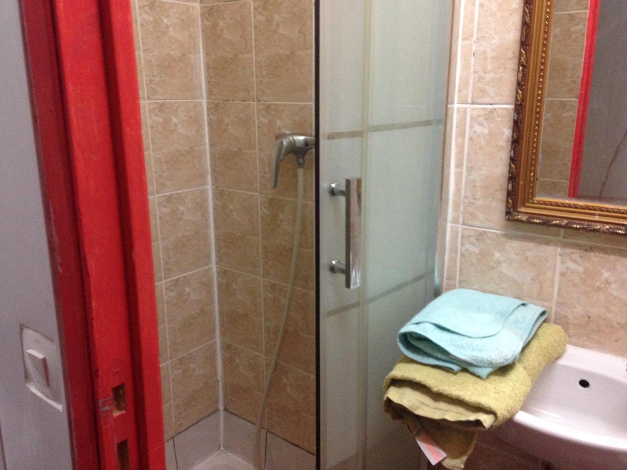 Hotel Cyrano Voltaire Paris Bagian luar foto